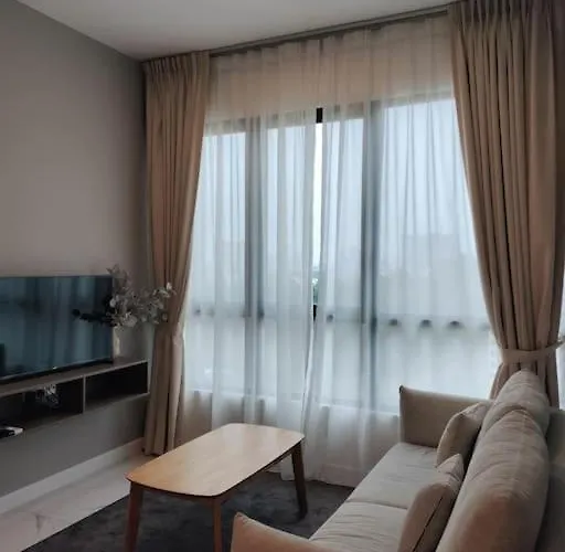 A Cozy 2-Bedroom